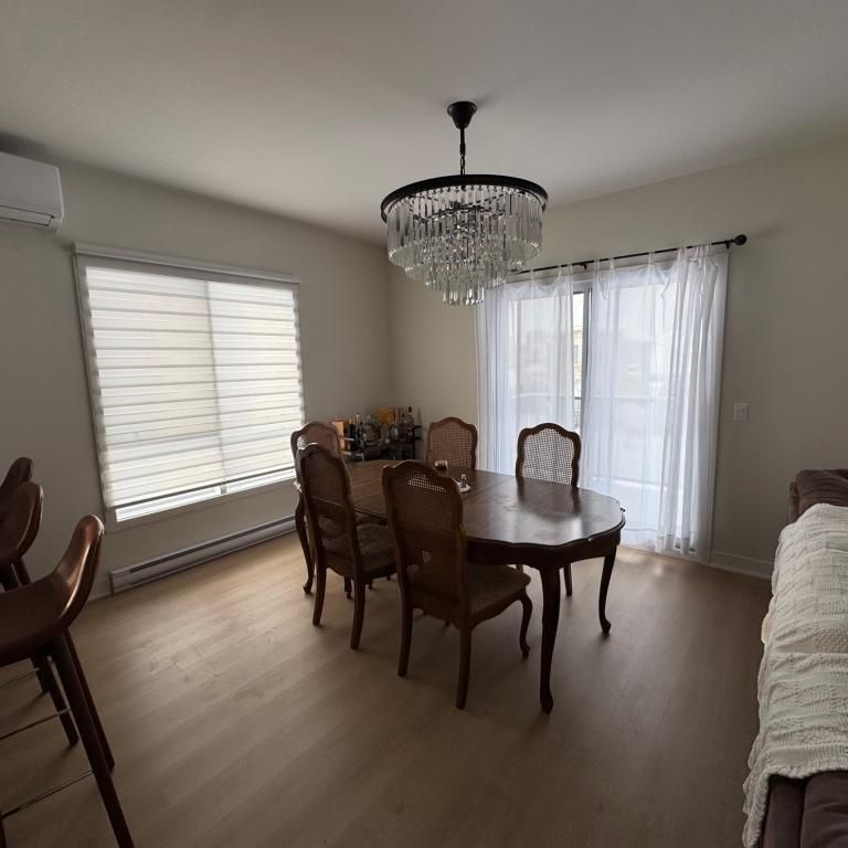 4.5 LUXUEUX ET TRÈS TRANQUILLE À LAVAL A LOUER - Photo 1