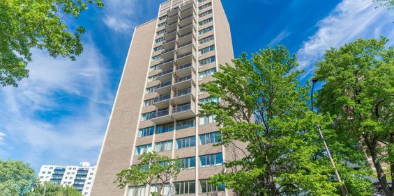 Grand 1.5, Tout Compris, Superbe Vue De Montréal - 1010 Cherrier, Montréal - Photo 3