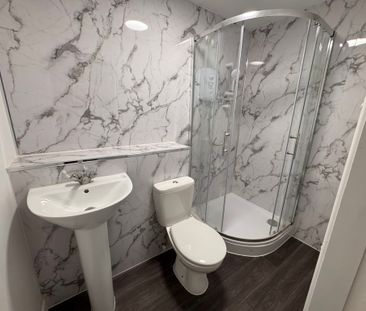 Broadmeadow Flats, Warstones Drive, Wolverhampton - Photo 5