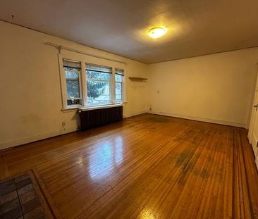 1 bed/1bath in Historic Granville Neighbourhood - Photo 2