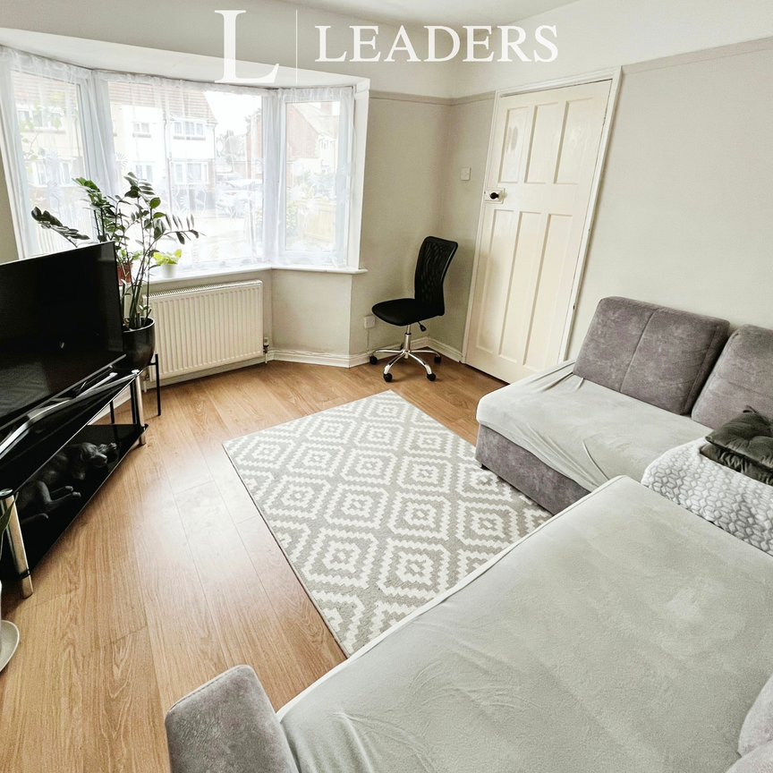 3 bedroom house to rent Luddington Road, Peterborough, PE4 - Photo 1