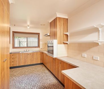 Central Living - Photo 5