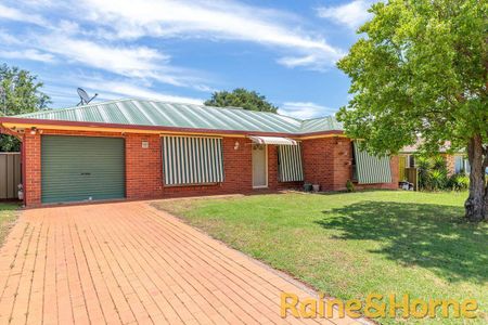 11 Websdale Drive, Dubbo, NSW 2830 - Photo 5