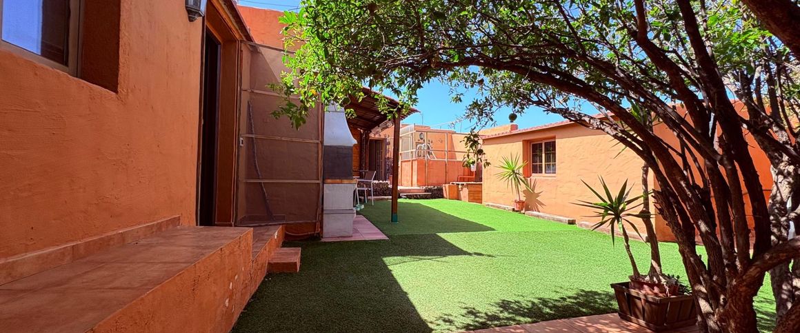 Beautiful Finca House Near Ingenio - Photo 1