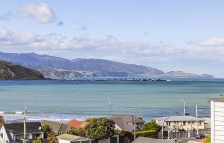216c Sutherland Road, Lyall Bay - Photo 3
