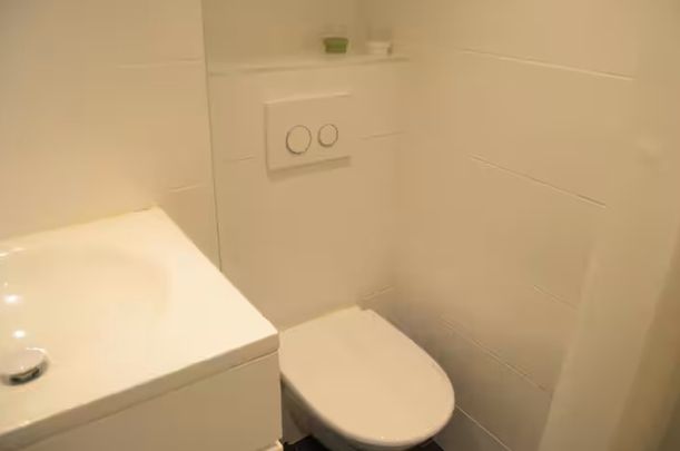 Framnäsbacken, Solna - Photo 1