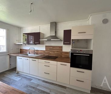 Location Appartement 3 pièces 75m² - Photo 4