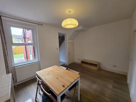 3 bedroom terraced house to rent - Photo 4