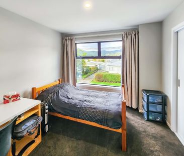 2 BEDROOM TOWNHOUSE WITH CARPARK - Photo 4