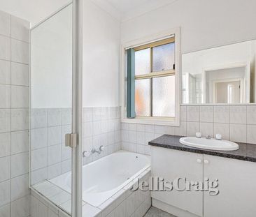 2/70 Kororoit Creek Road, Williamstown - Photo 1