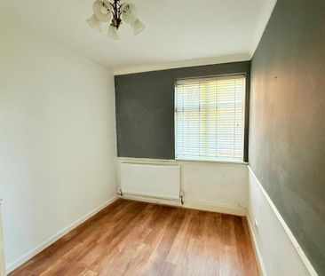 4 bedroom terraced house to rent - Photo 6