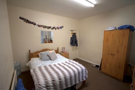 50 Lenton Boulevard, NG7 2ES, NOTTINGHAM - Photo 5