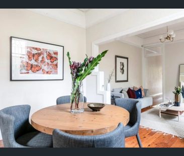 Single level terrace in sought after local - Photo 3