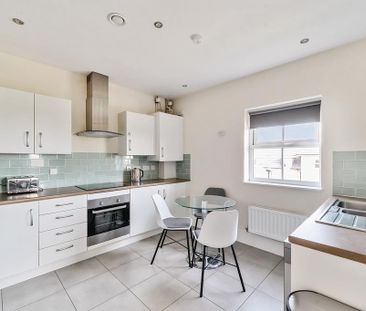 2 bedroom apartment to rent - Photo 2