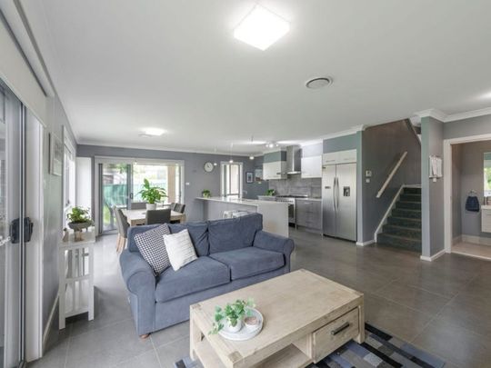 Modern Living - Photo 1