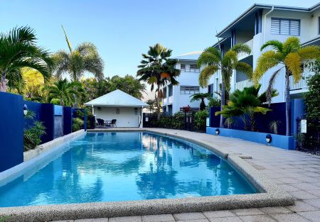 2 BEDROOM UNIT IN TROPICAL RESORT STYLE APARTMENTS - Photo 4