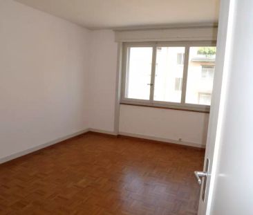 FRIBOURG - RUE DES PILETTES 1 - 2.5 PIECES AU 5EME ETAGE - Photo 4
