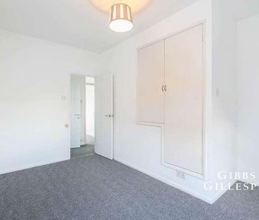 East Common, Gerrards Cross, Buckinghamshire, SL9 - Photo 3