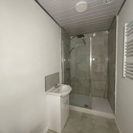 Studio Flat, Harrow Road, HA0 - Photo 3