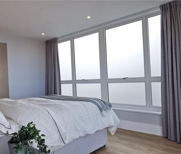 2 bedroom penthouse to rent - Photo 5
