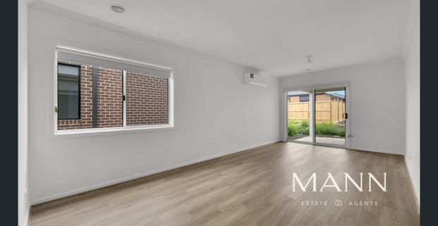 Brand New 5 Bedrooms Home with Solar Panels - Photo 1