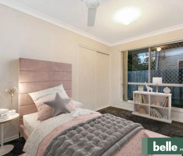 Spacious Springfield Home with Solar and Double Garage - Photo 4