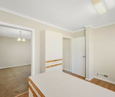 Easy Living in Evatt! - Photo 4