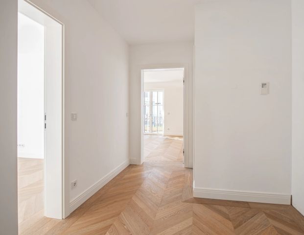 Erstbezug in edler Stadtvilla: Familiengerechte 3-Zimmer-Gartenwohnung mit exzellenter Ausstattung - Foto 1