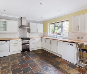 Beech Grove, Guildford, Surrey, GU2 - Photo 4