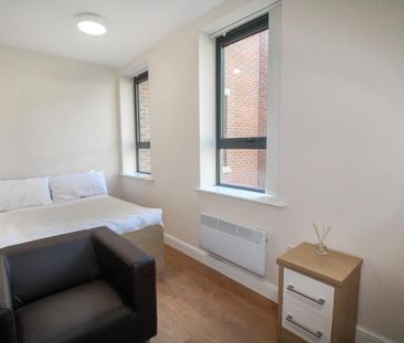 Studio to rent - Photo 3