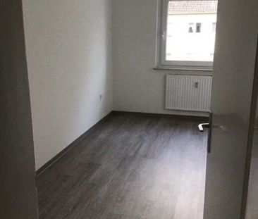 Umzug gefällig? Praktische 4-Zimmer-Wohnung - Photo 3