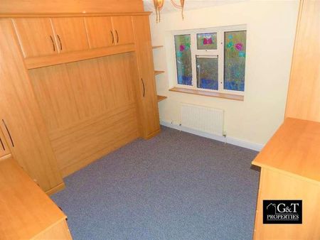 The Promenade, Brierley Hill, DY5 - Photo 3