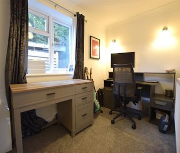 4 Bedroom Semi Detached To Let - Photo 6