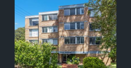 Spacious updated 2 bedroom apartment - Photo 3