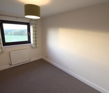 Meadway Drive, Addlestone - 3 bedrooms Property for lettings - Seym... - Photo 2