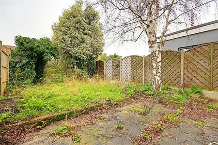 Fotheringham Road, Enfield, EN1 - Photo 5