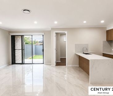 Brand New 4 Bedroom Townhouse!! - Photo 4