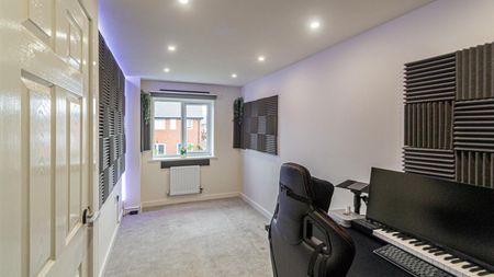 Ivyhouse Gardens, Appleton Thorn, Warrington - Photo 2