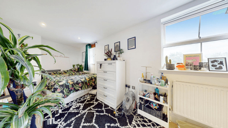 Cadogan Terrace, London, E9 - Photo 5