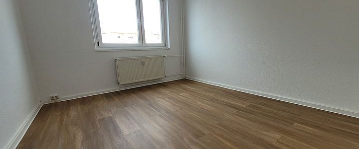 Helle 3-R mit offener Küche, Balkon und neuem Badezimmer! - Photo 1