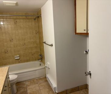 Beau 41/2 à Laval 5 minutes du métro - Photo 4