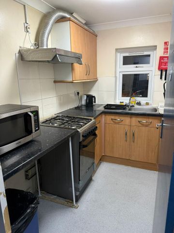 1 bedroom flat to rent - Photo 5