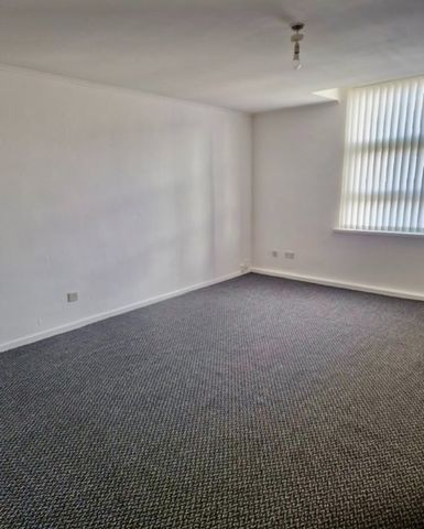 1 Bed Flat, Balmoral Road, L6 - Photo 5