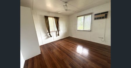 3-Bedroom Home with Study, A/C & Big Outdoor Deck - Photo 3