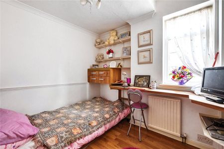 4 bedroom detached house to rent - Photo 4