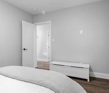 427 Ravenhill Avenue - 4 - Photo 5