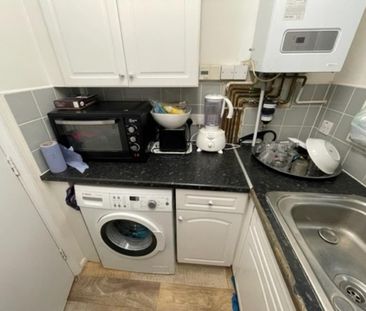 Studio to rent - Photo 5