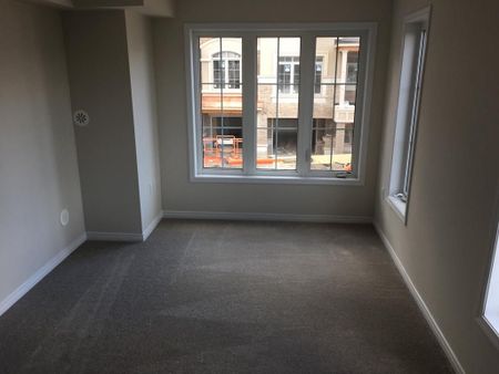 For Lease - 2441 Greenwich Drive Unit# 128, Oakville, Ontario - Photo 3