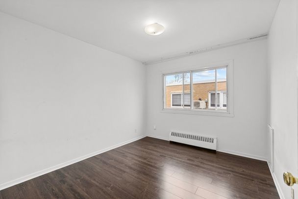Condo for rent, Montréal (Saint-Laurent) - Photo 1