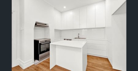 PERIOD CHARM NEXT TO THE BEACH - Photo 5